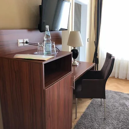 Отель Restaurant Nassauer Loewen Нассау