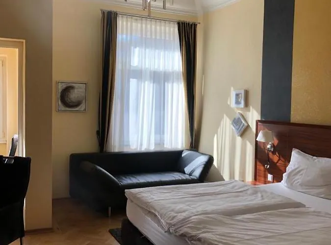 Hotel Restaurant Nassauer Loewen *